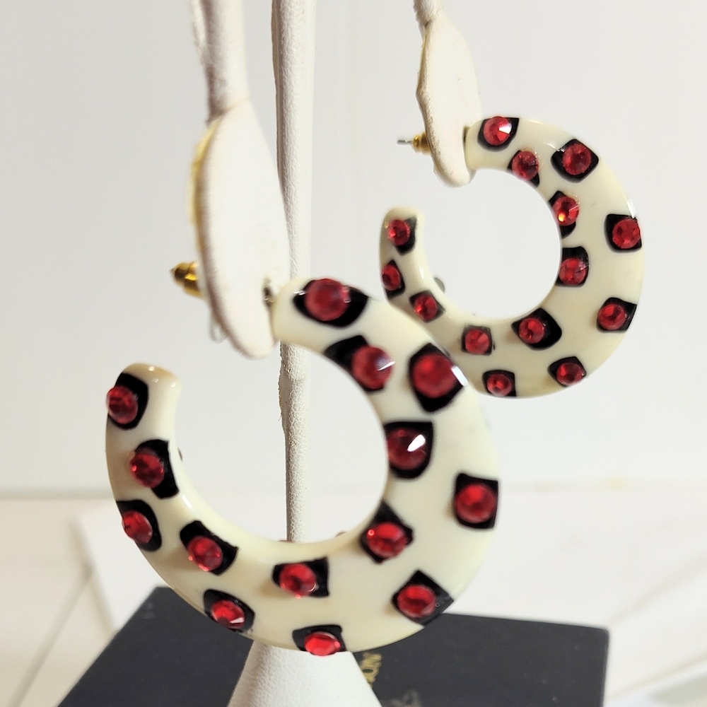 Off White and Red Square Dot Hoop Earrings Nwot